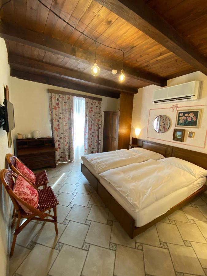 Hotel Antico Интраня Екстериор снимка