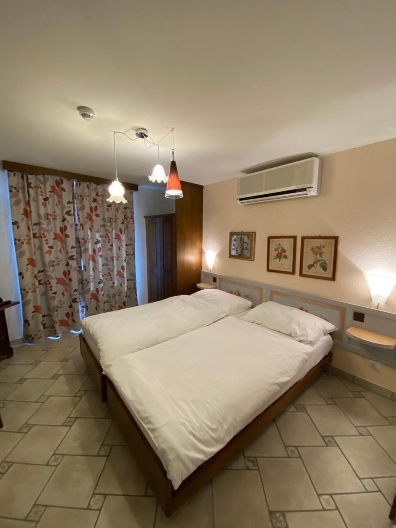 Hotel Antico Интраня Екстериор снимка